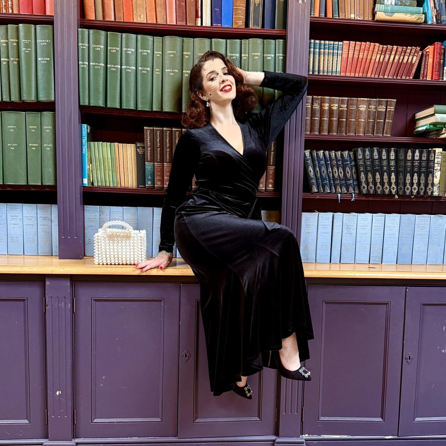 Velvet Mermaid Skirt - Black