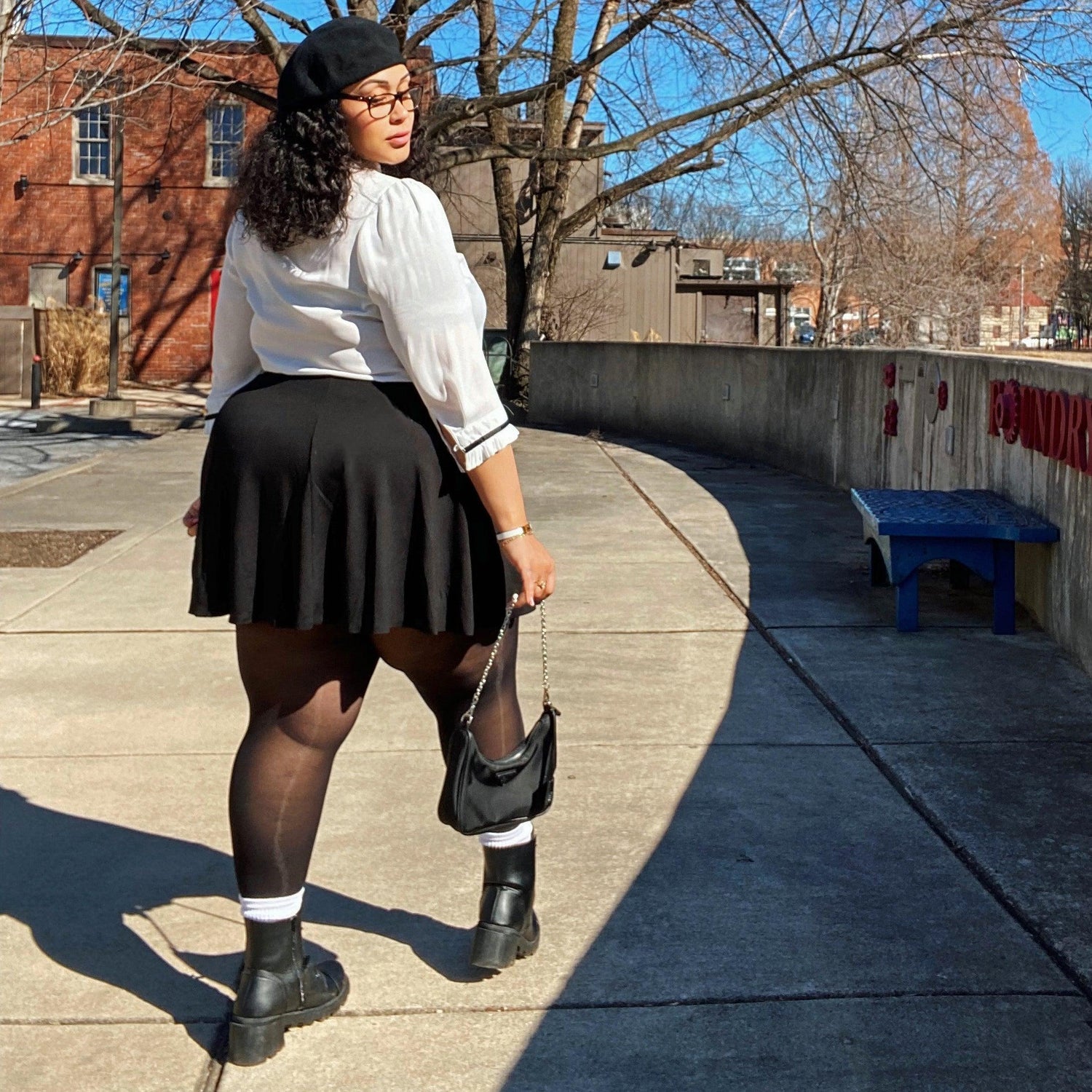 Jupe mini-évasée - Noir (V2)