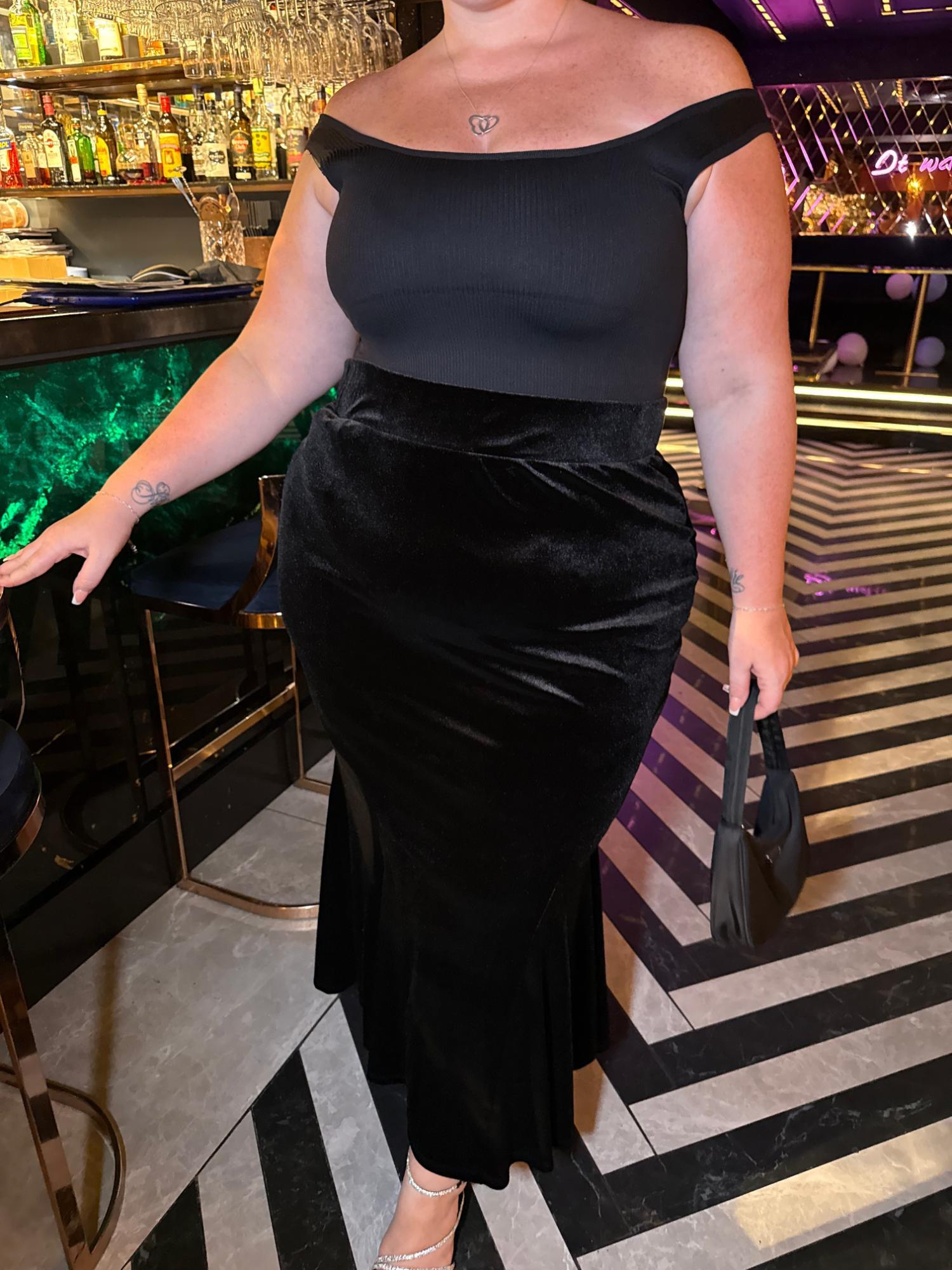 Velvet Mermaid Skirt - Black