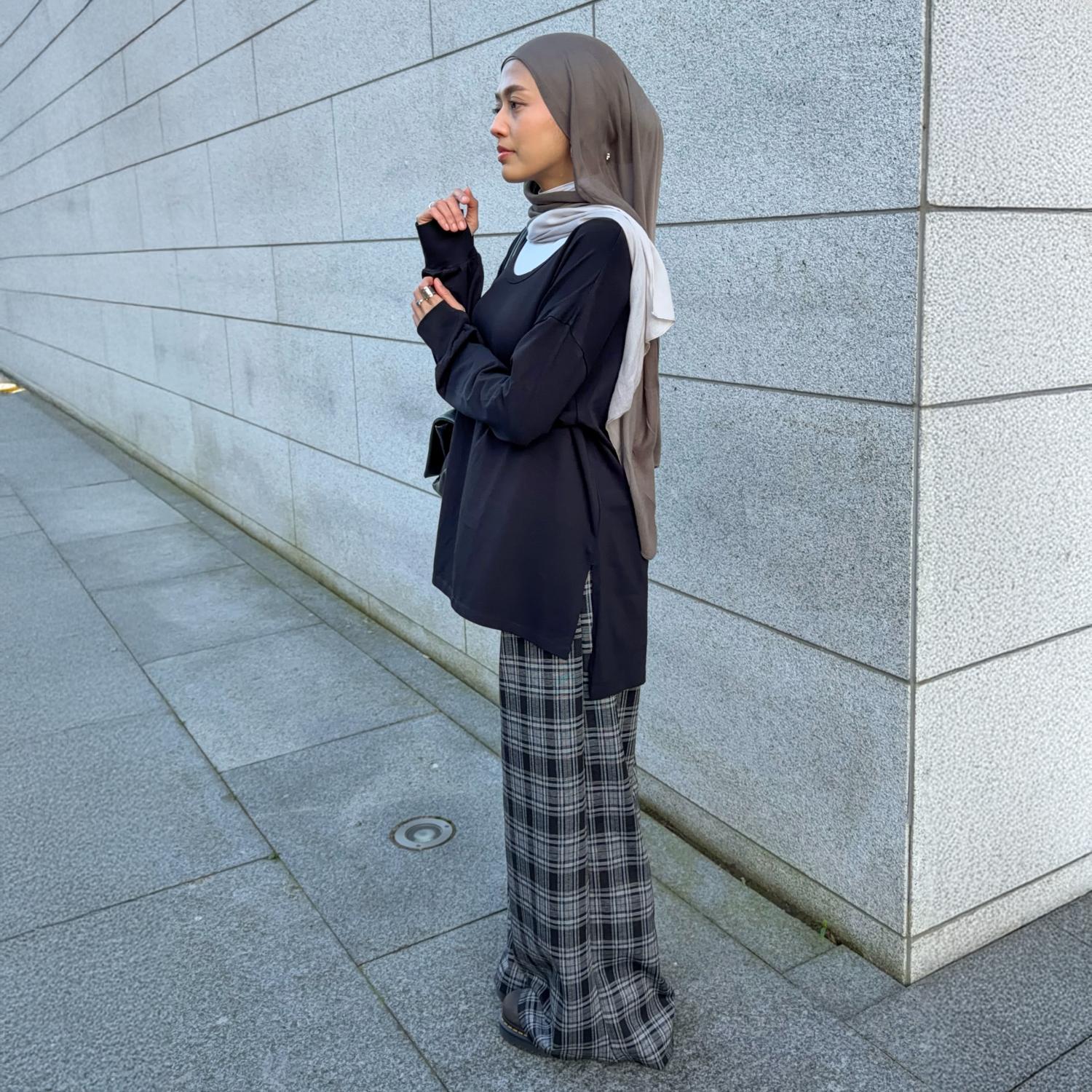 Organic Cotton Long Sleeve Scoop Neck Top - Black