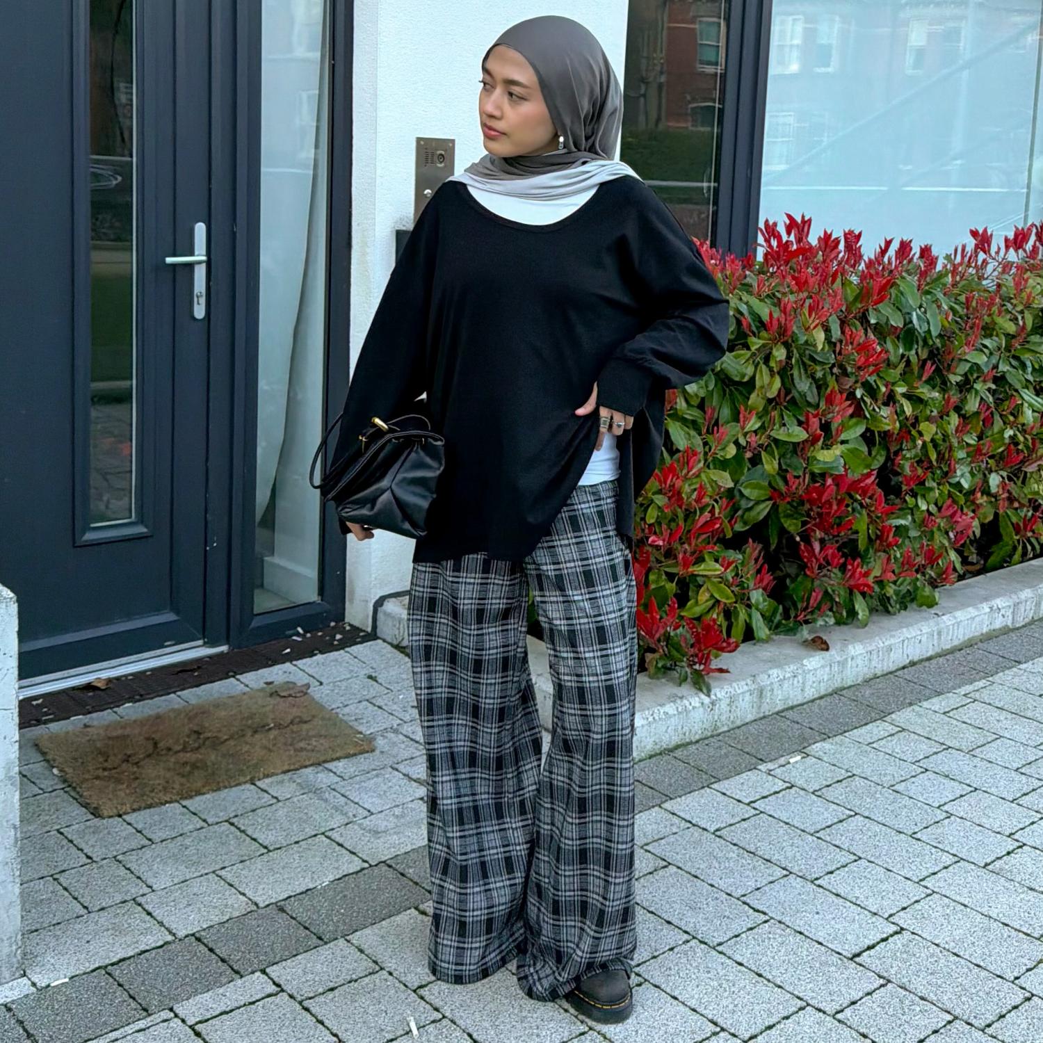 Organic Cotton Long Sleeve Scoop Neck Top - Black