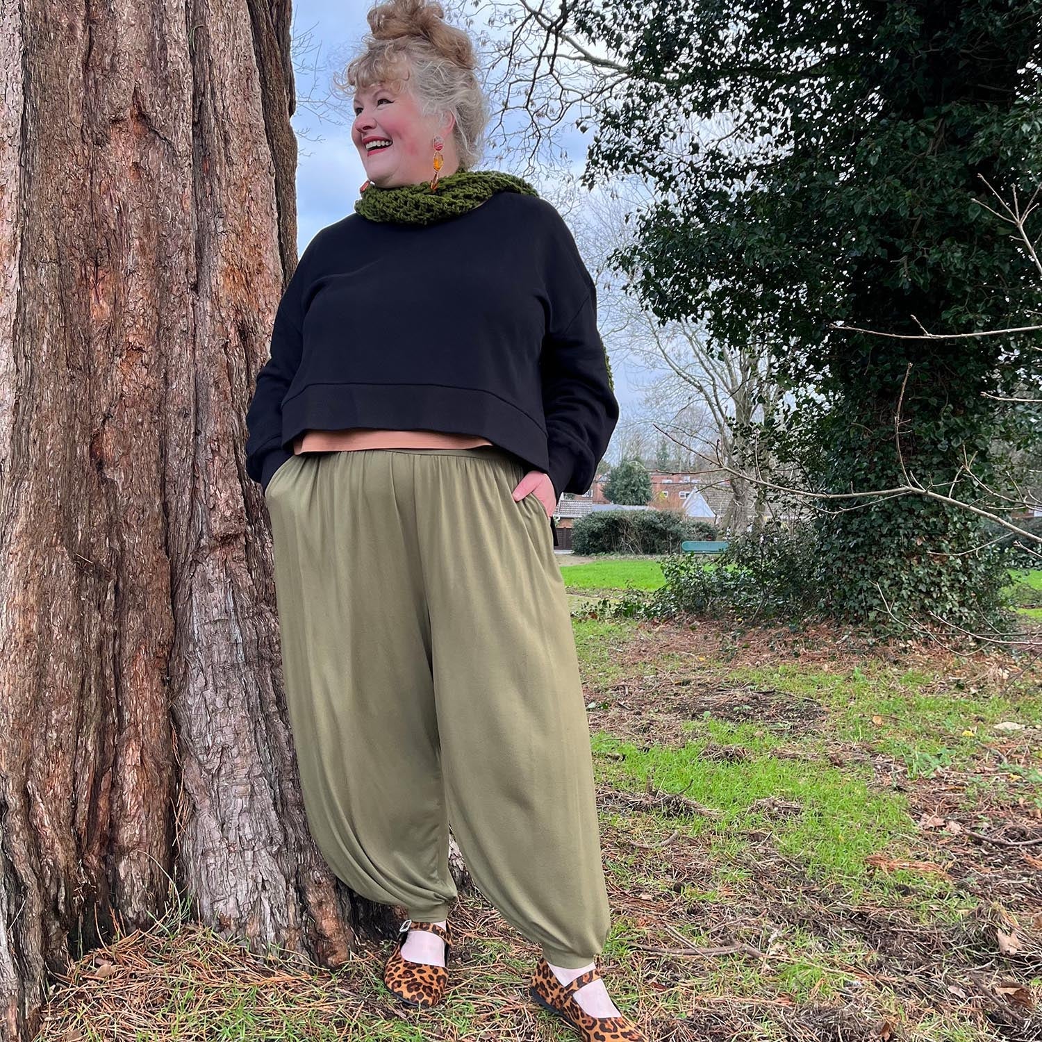 The Junko Pullover - Black